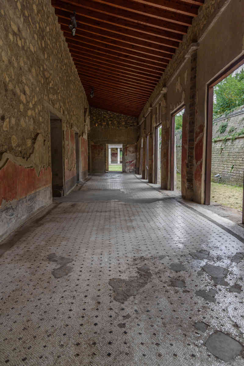304 - Italia - Torre Annunziata - Villa Oplontis o Villa Poppea - Porticado.jpg